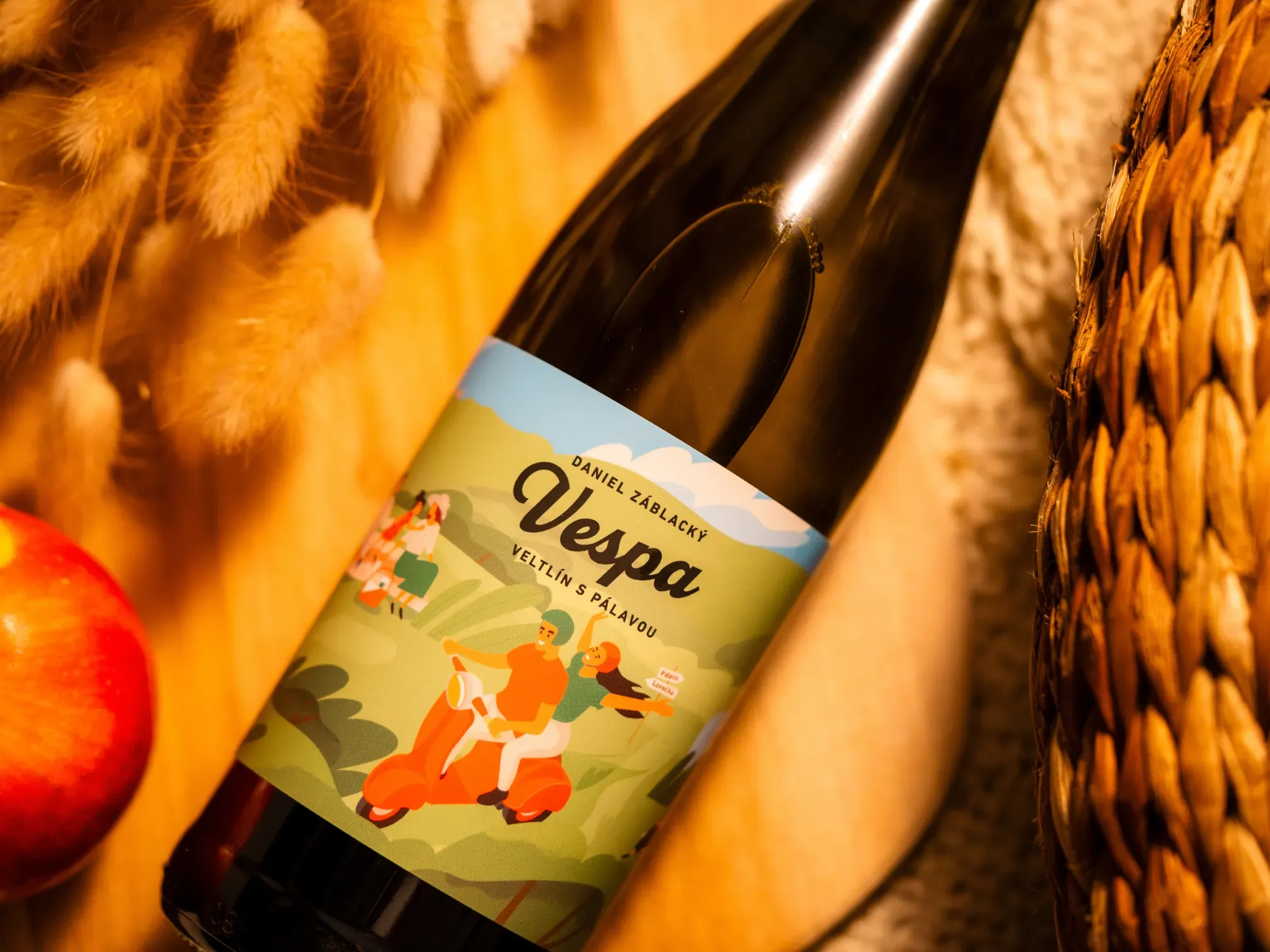 Daniel Záblacký Vespa wine label